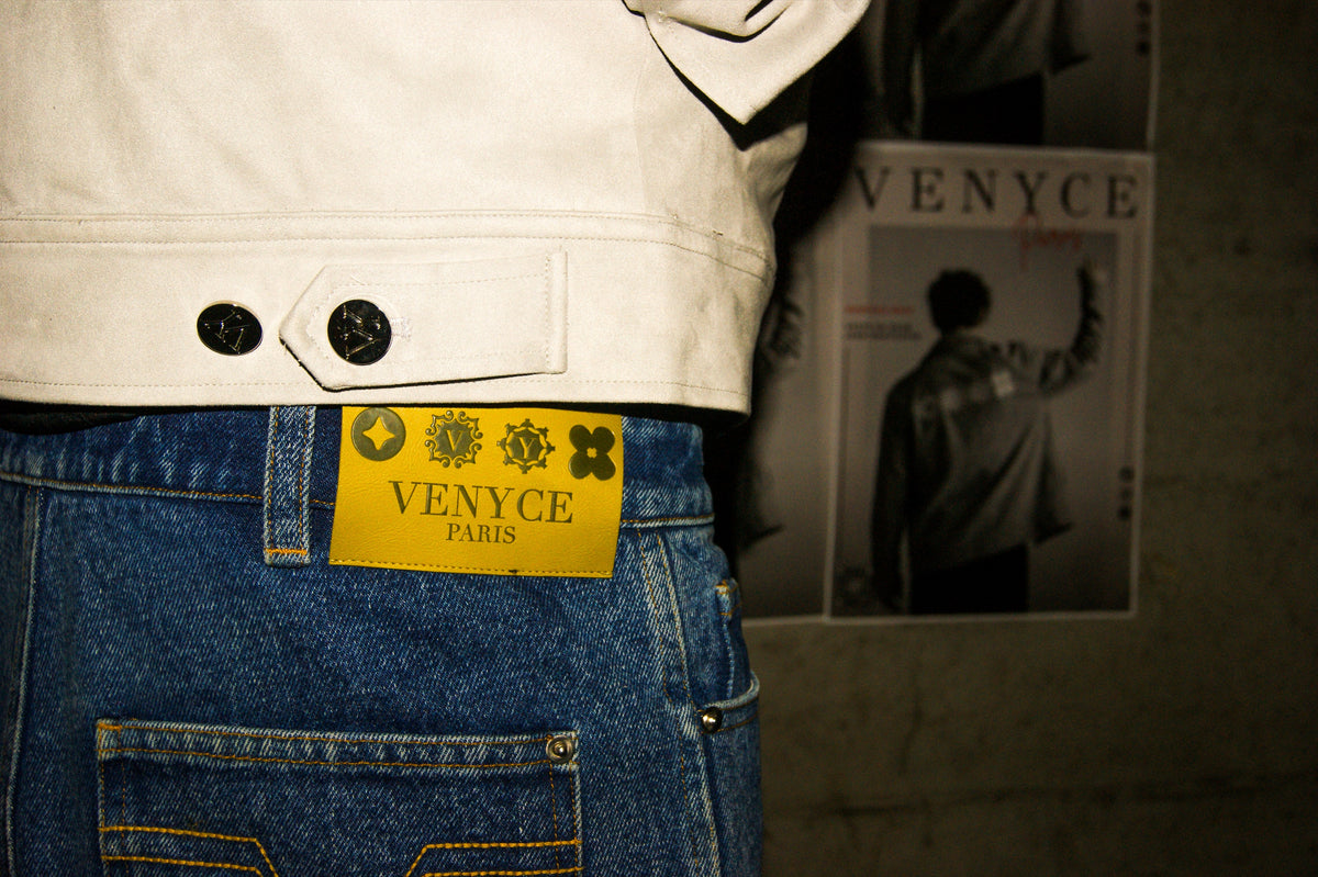 Jean Bootcut VENYCE — jacron en cuir vegan à la ceinture