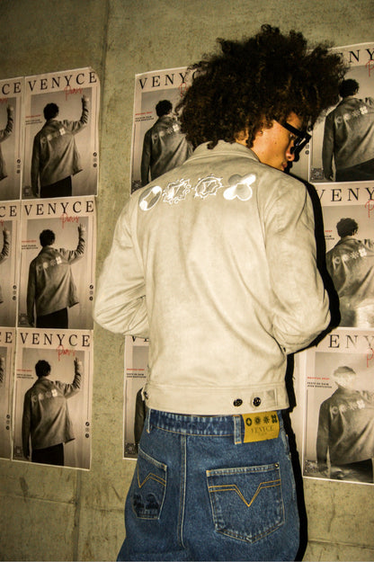 Jean Bootcut VENYCE porté de dos — lookbook Paris