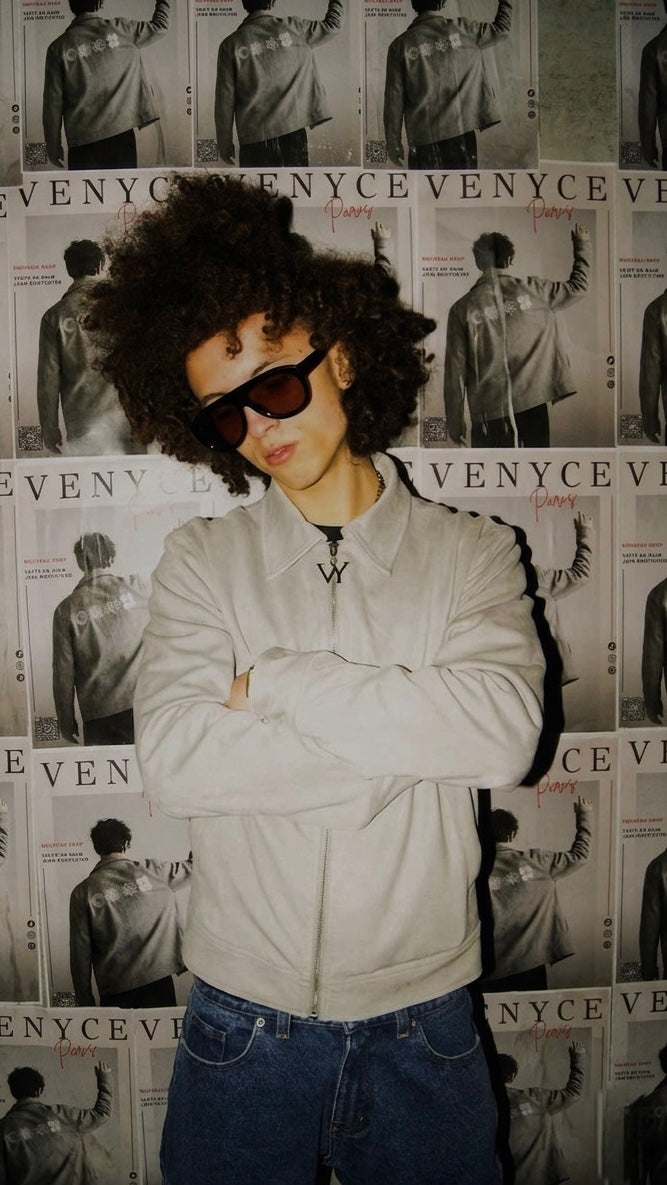 VENYCE — veste en daim portée, lookbook Paris